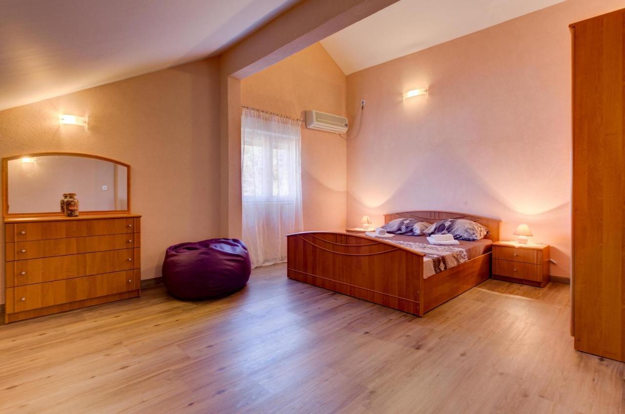 Apartments Vesna Tivat Exterior foto